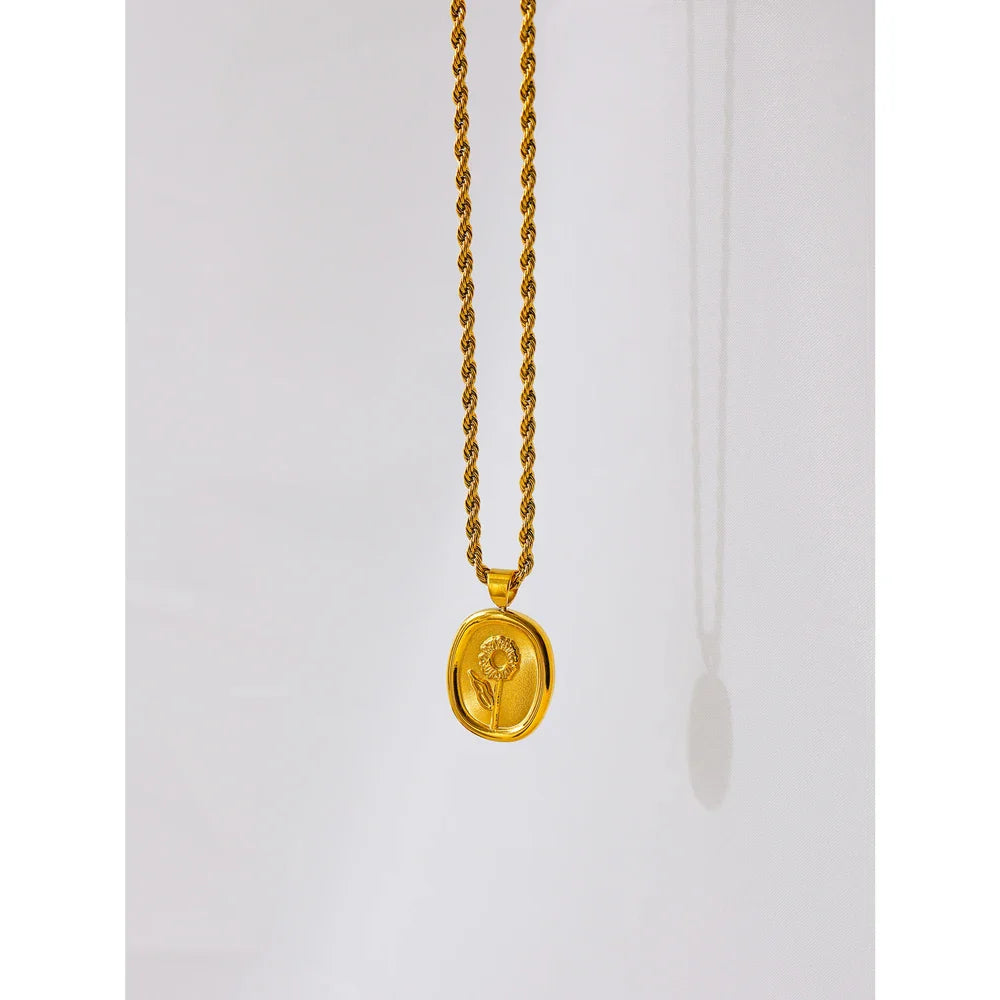 Oval Pendant Necklace