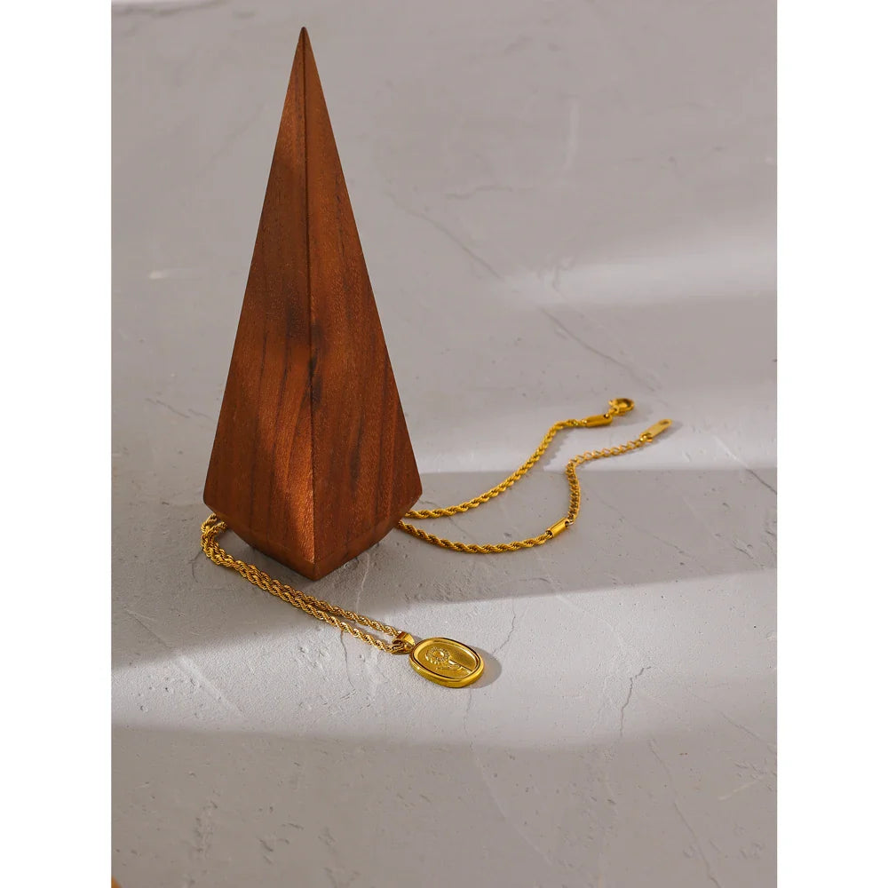 Oval Pendant Necklace