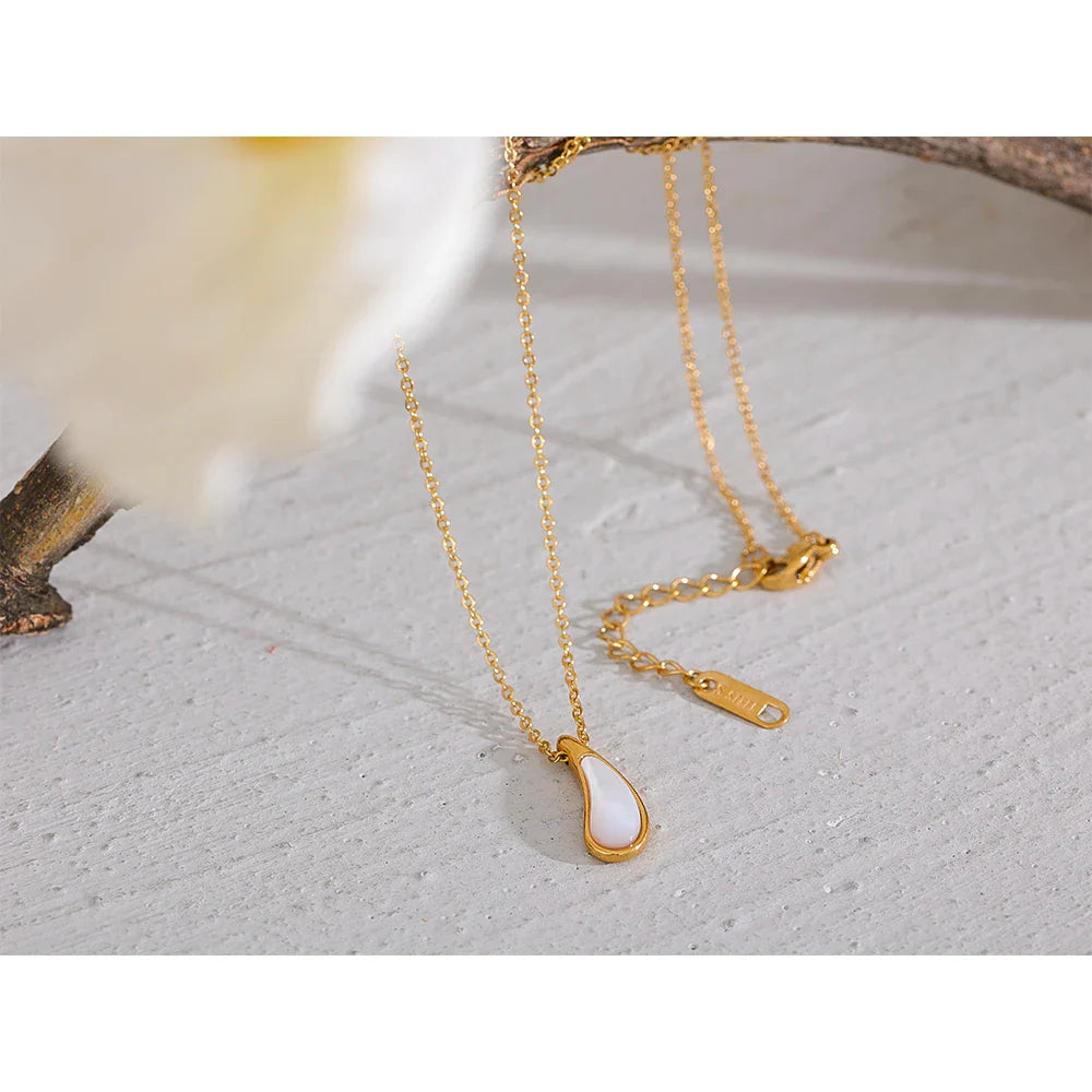 Teardrop Gold Necklace