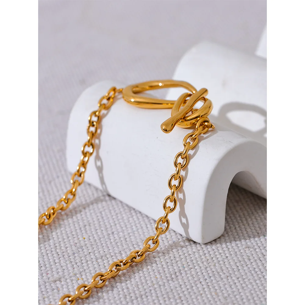 Twisted Necklace