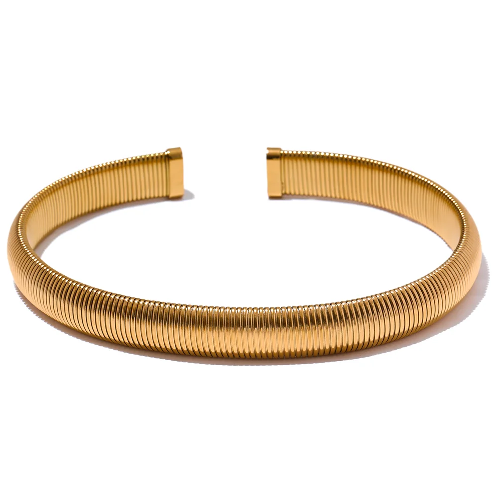 Thick Gold Choker Necklace