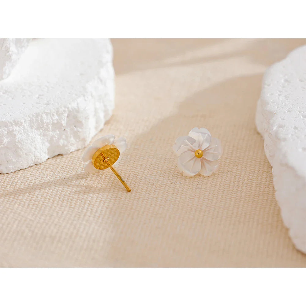 Flower Earrings White