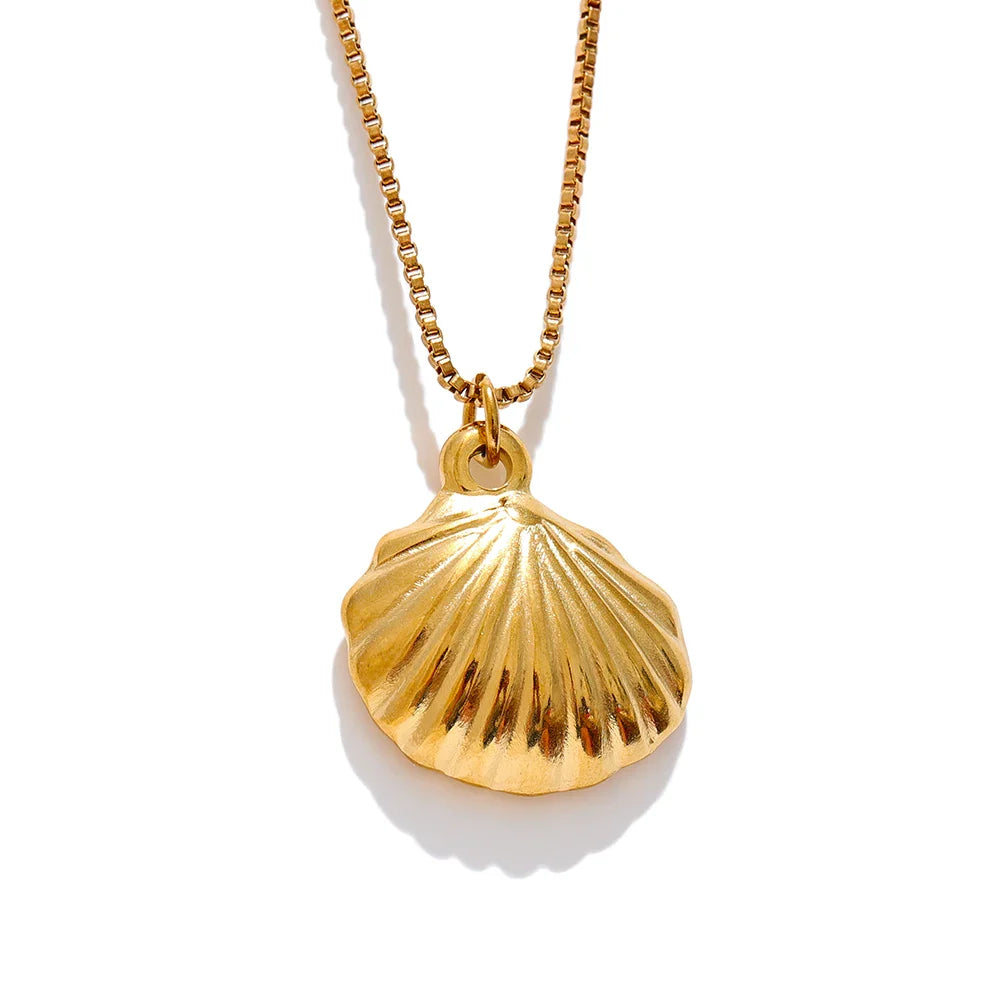 Summer Shell Necklace Earrings Set