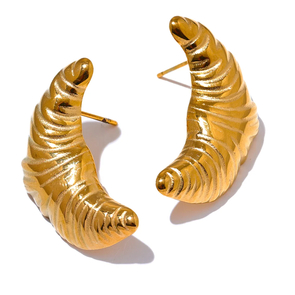 Croissant Moon Stud Earrings