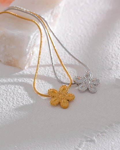 Flower Pendant Necklace