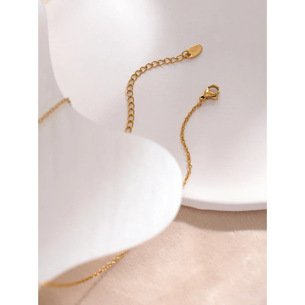 Necklace With Oval Pendant
