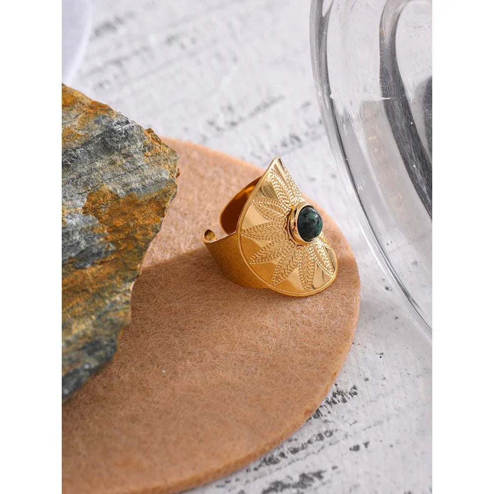 Vintage gold ring