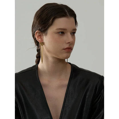 Chain dangle earrings