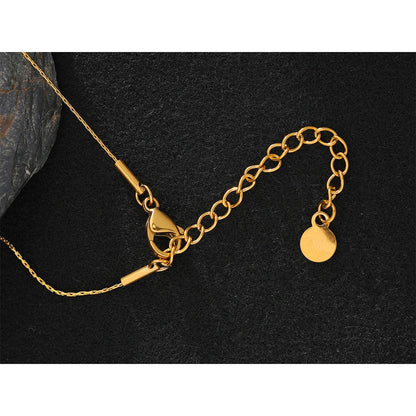 Pearl Pendant Necklace Gold