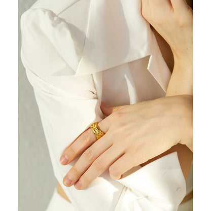 Twisted band engagement ring