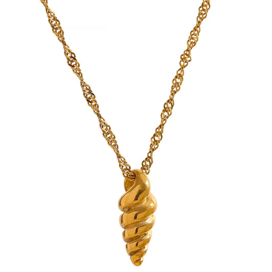 Conch Pendant Necklace