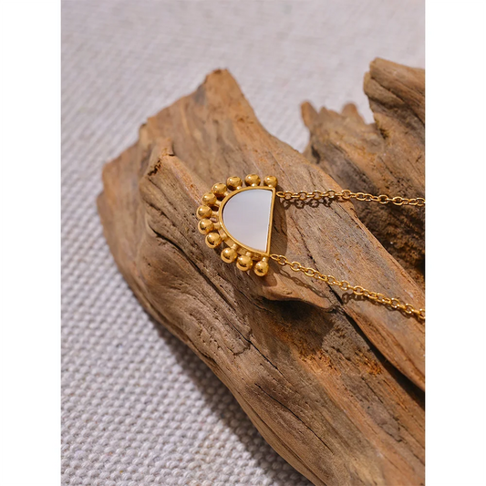 Fan Necklace