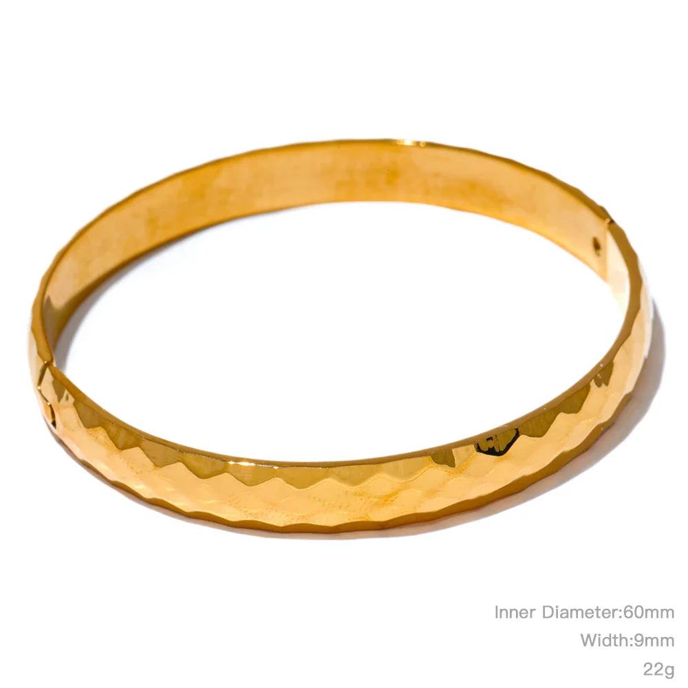 Textured Round Bracelet