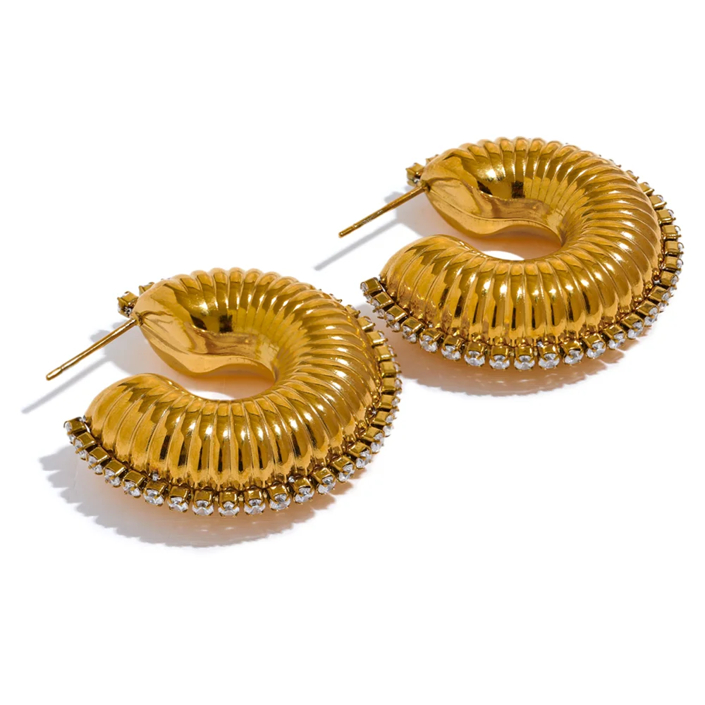 Gold geometric earrings