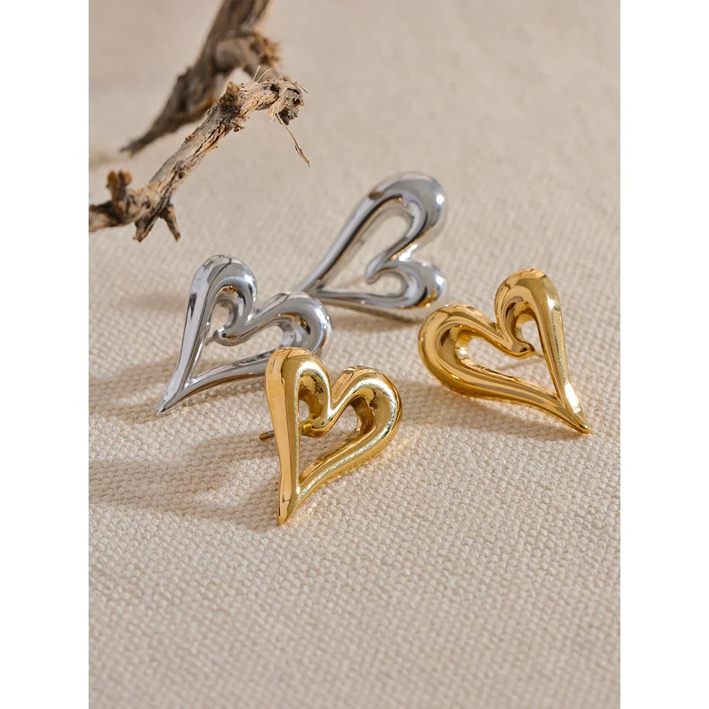 Heart Love Hollow Stud Earrings