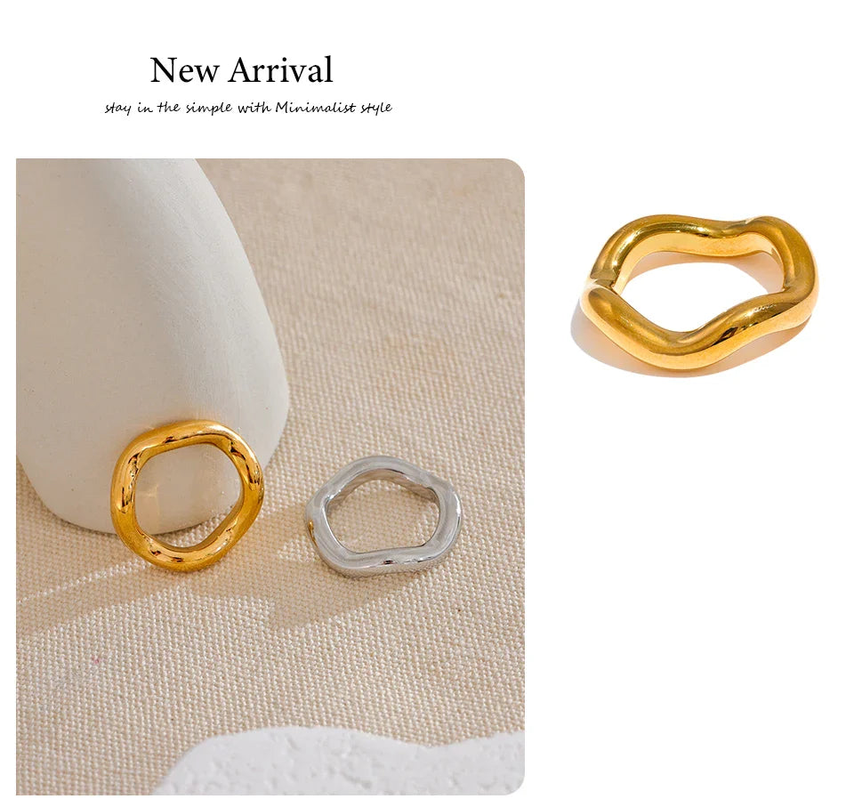 Gold twist ring