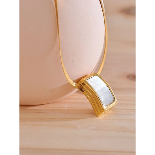 Chunky Pearl Necklace