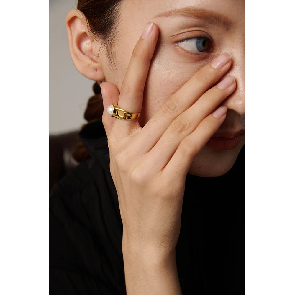 Big Pearl Ring