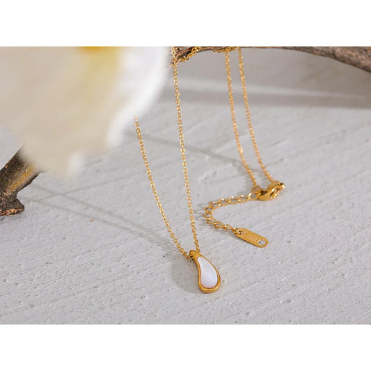 Teardrop Gold Necklace