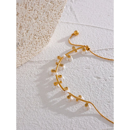 Mother of Pearl Flower Necklace