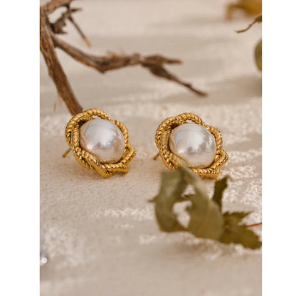 Stud With Pearl
