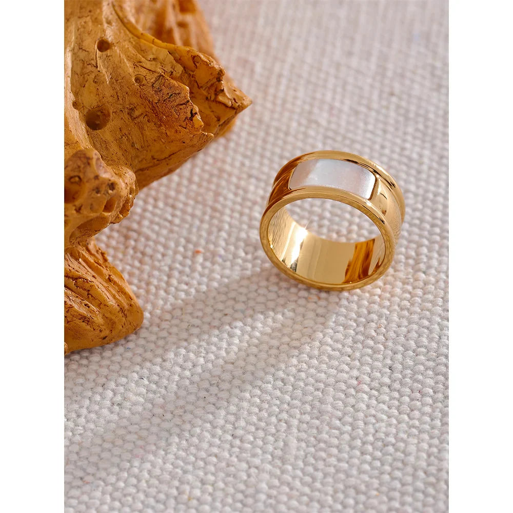Gold shell ring