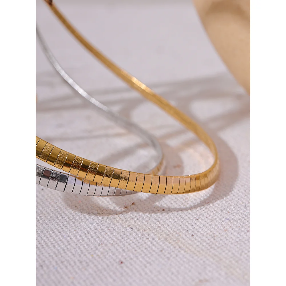 Choker Necklace Gold