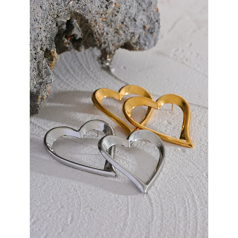 Gold Stud Earrings Heart