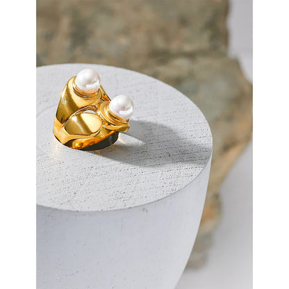 Gold and Pearl Ring