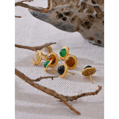 Stud earrings stone
