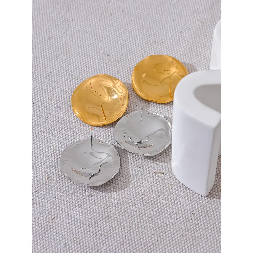 Glossy Round Stud Earrings