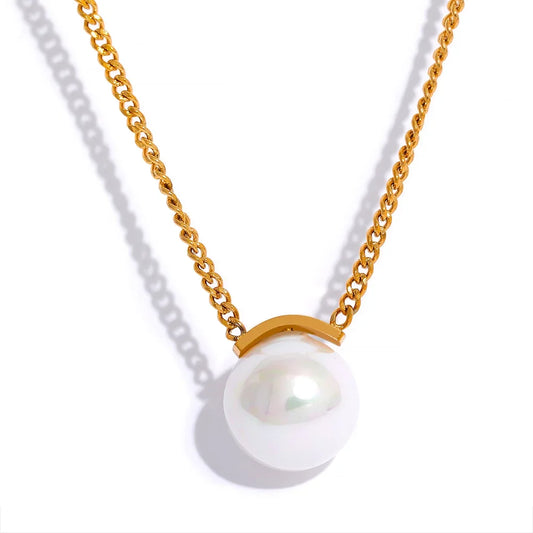 Shell Pearl Ball Pendant Necklace