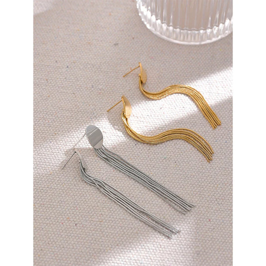 Chain drop earrings