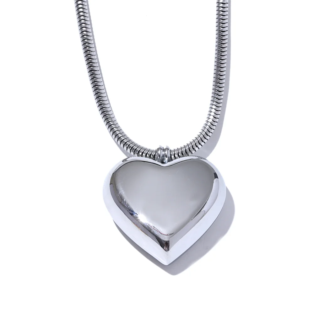 Heart Necklace Gold
