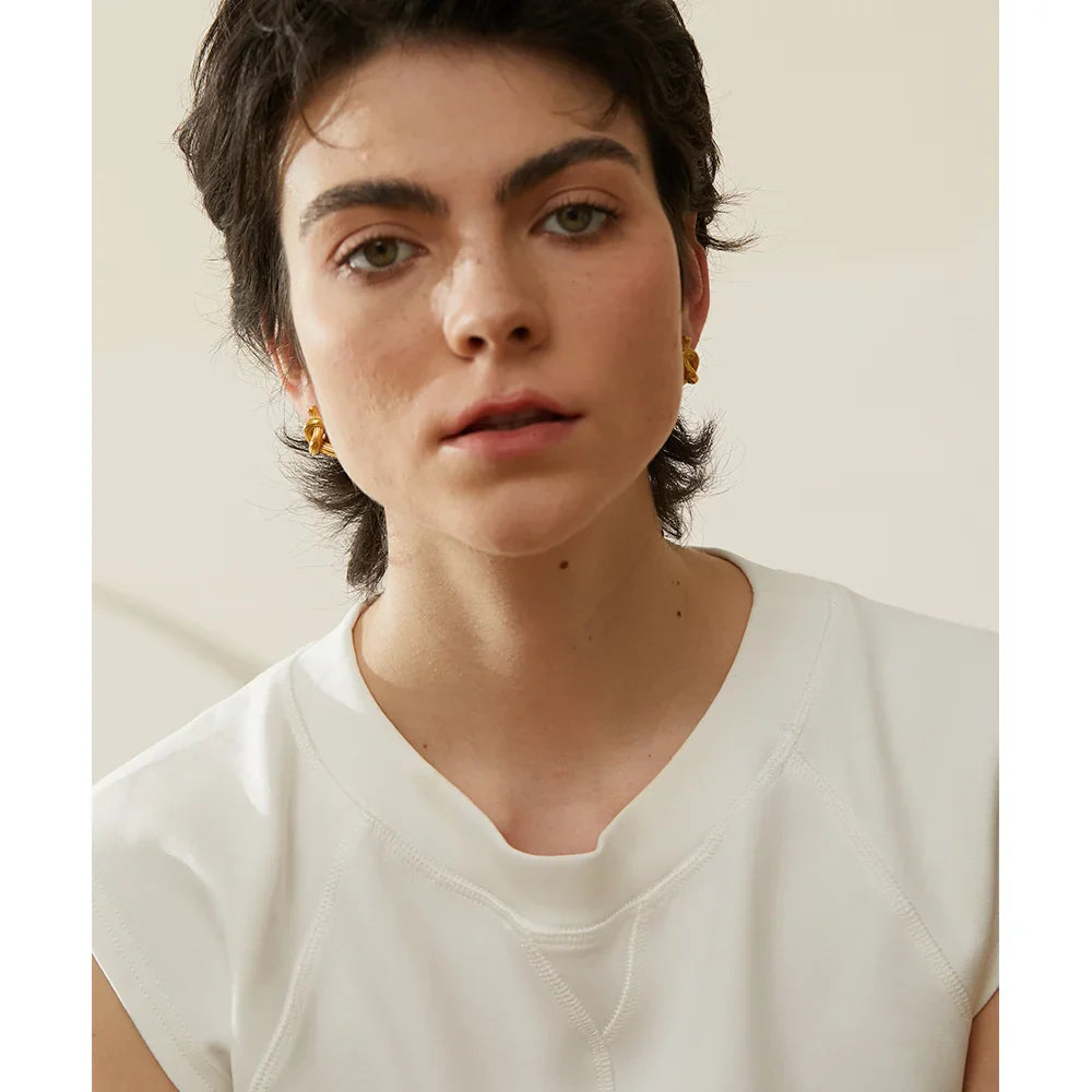 Knot stud earrings