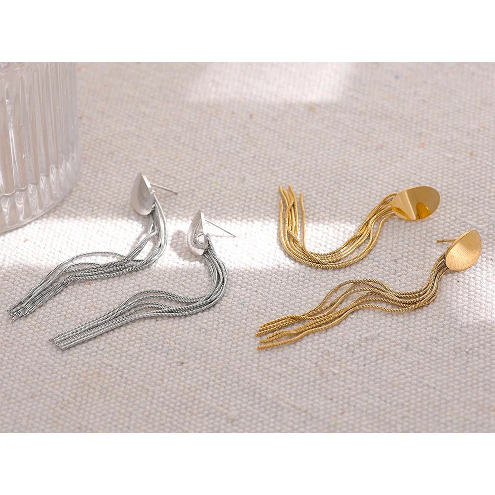 Chain drop earrings