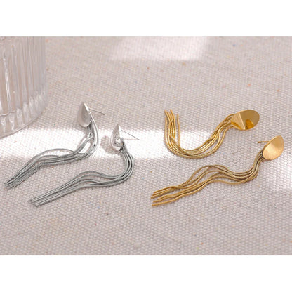 Chain drop earrings