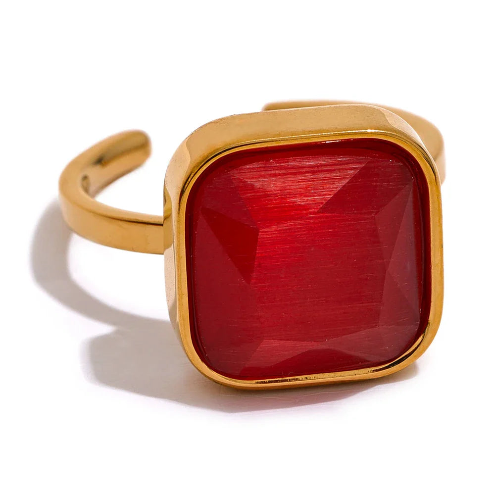 Cats eye stone ring