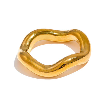 Gold twist ring