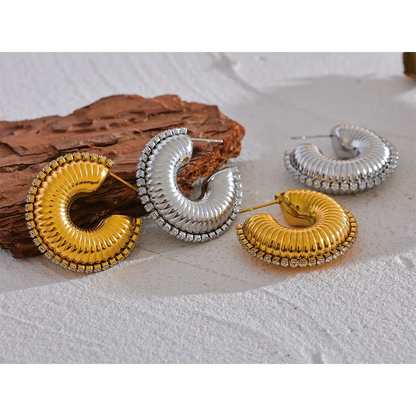 Gold geometric earrings