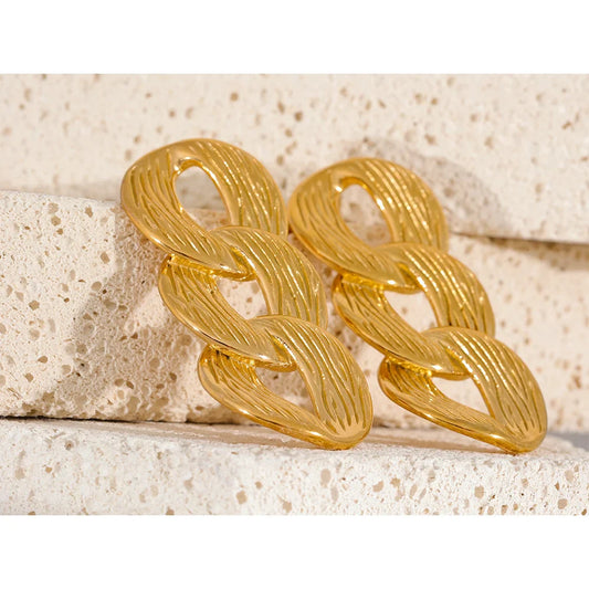 Gold geometric earrings