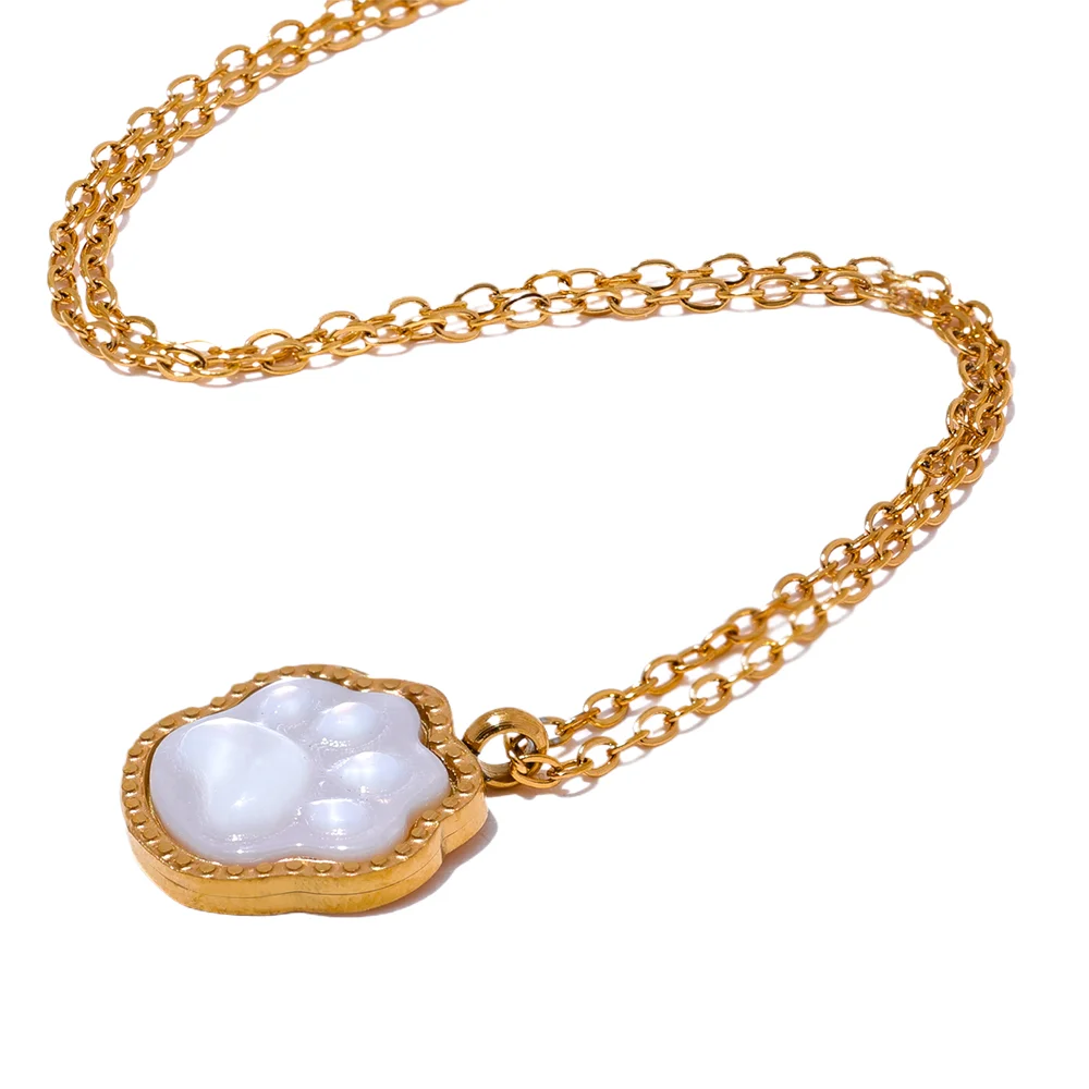 Natural Shell Claw Pendant Necklace