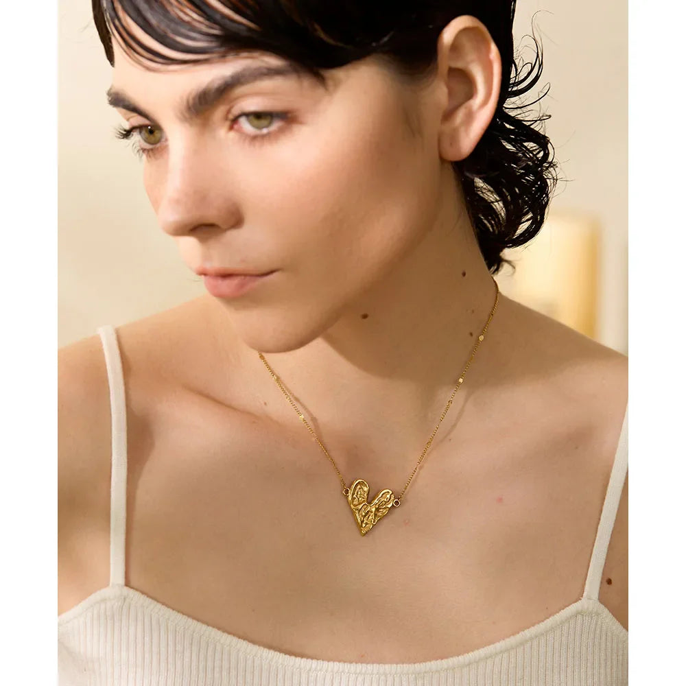 Gold Necklace With Heart Pendant