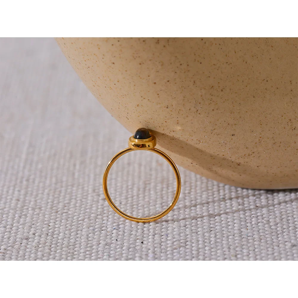 Thin gold ring