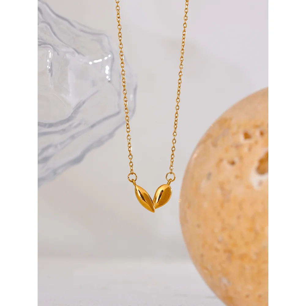 Leaf Pendant