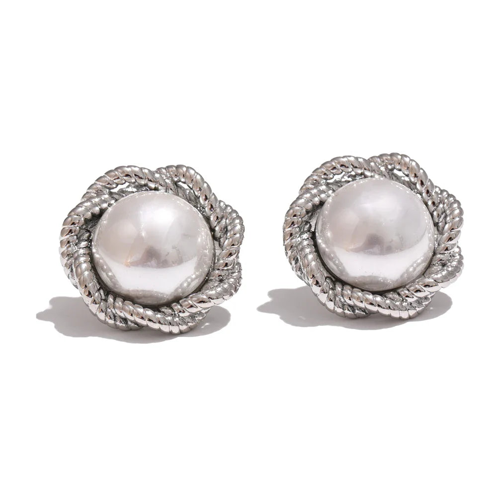 Stud With Pearl