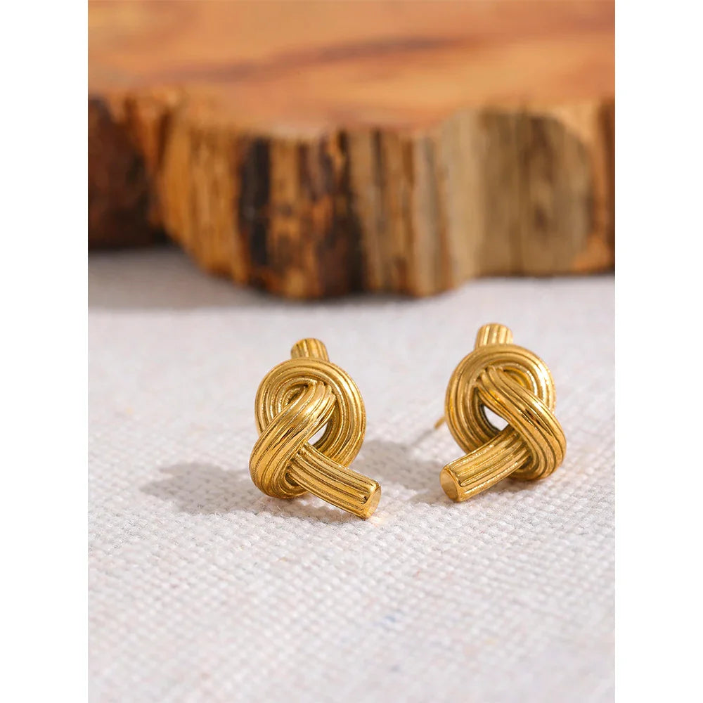 Knot stud earrings