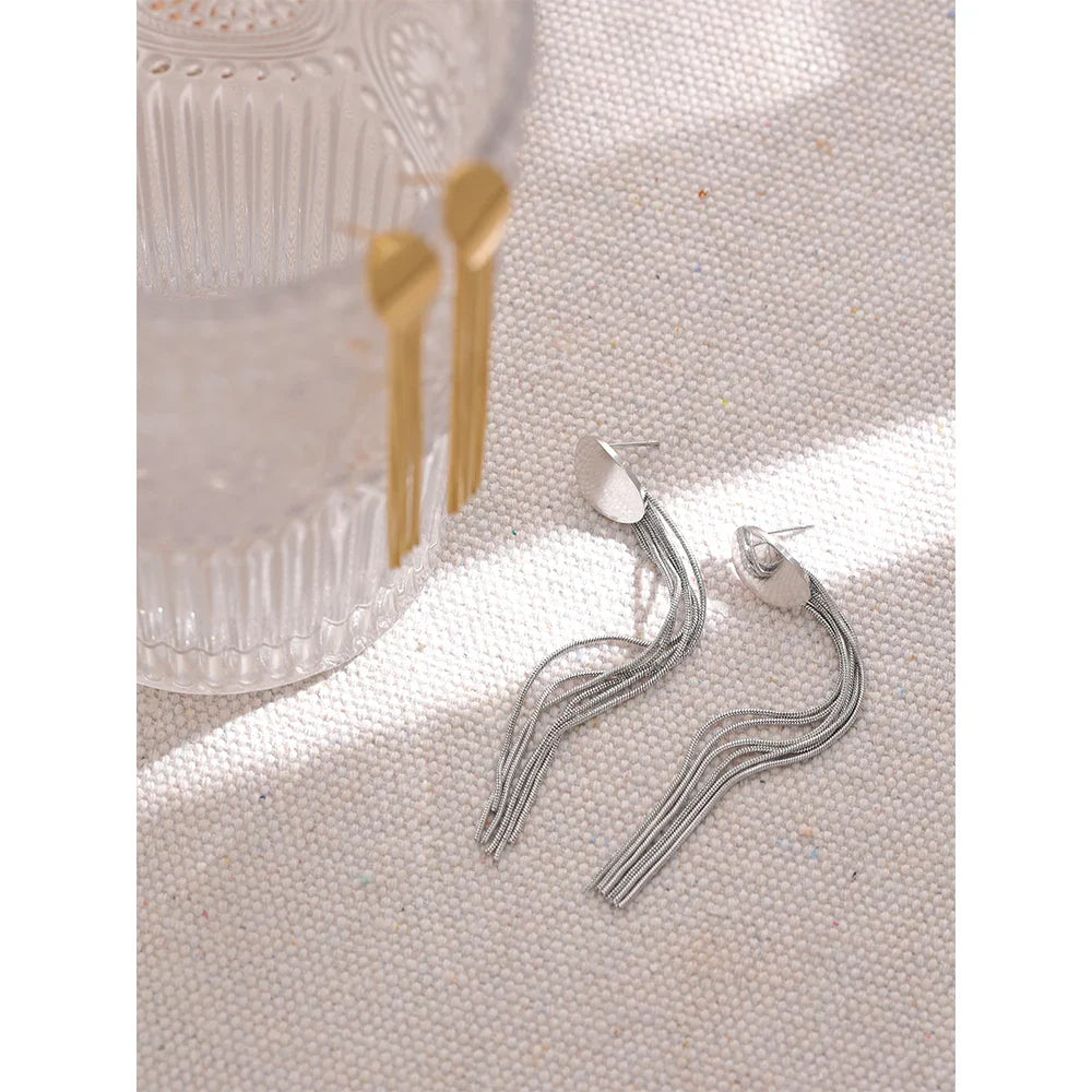 Chain drop earrings