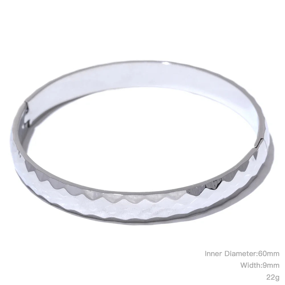 Textured Round Bracelet