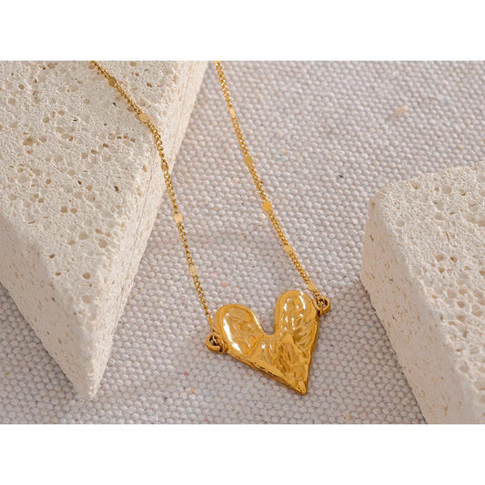 Gold Necklace With Heart Pendant